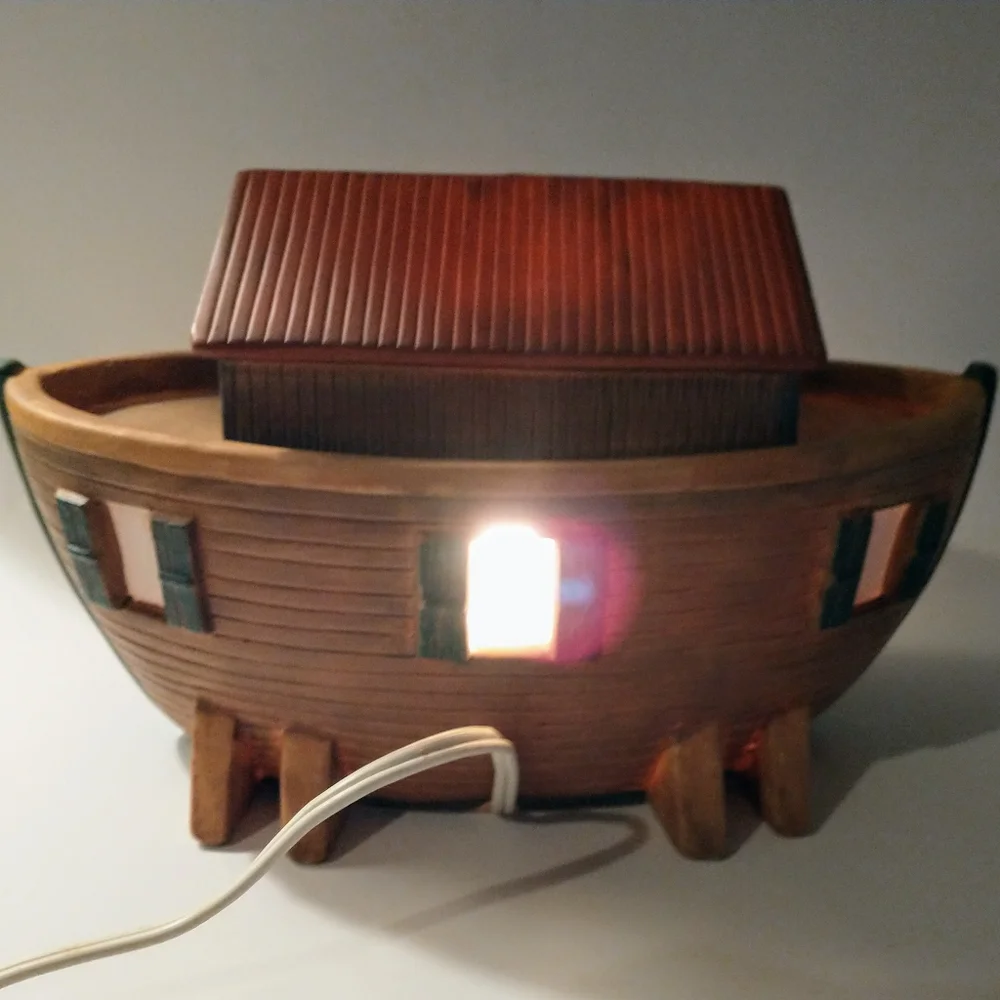 Noah’s Ark Night Light Boat Figurine by Figi Graphic 1998 Tested Works Religious